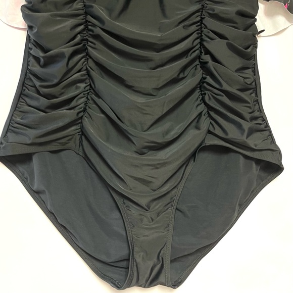 Torrid Swimsuit Tropical Off Shoulder Plus Size 3X Ruched Flounce Sexy Black - Picture 6 of 15
